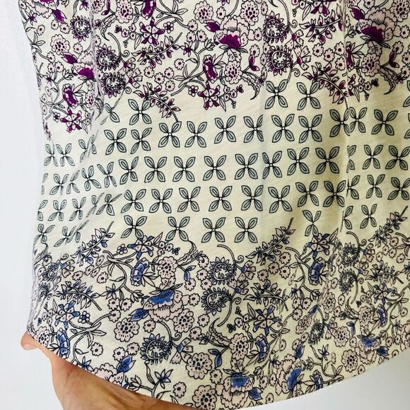 LOFT Floral V-neck Cotton Tee Shirt - Picture 4 of 8